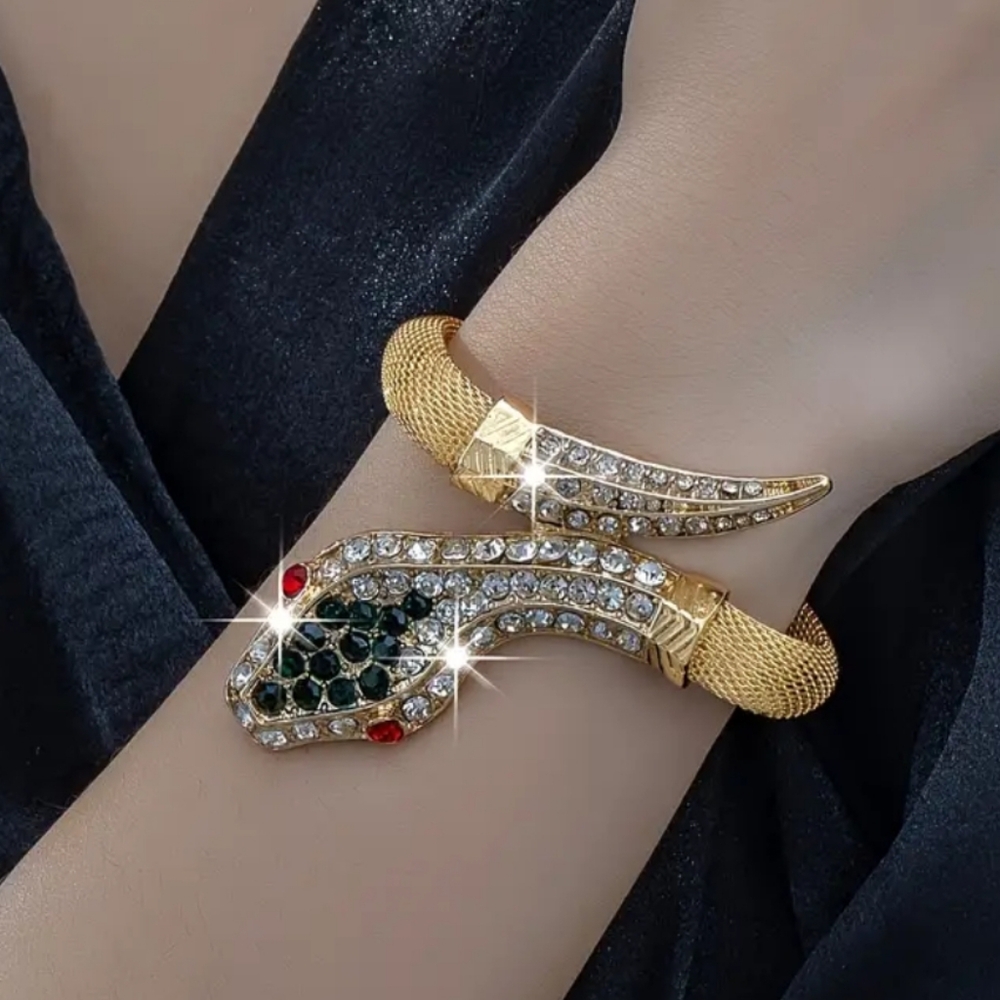 Bracelet with adjustable length